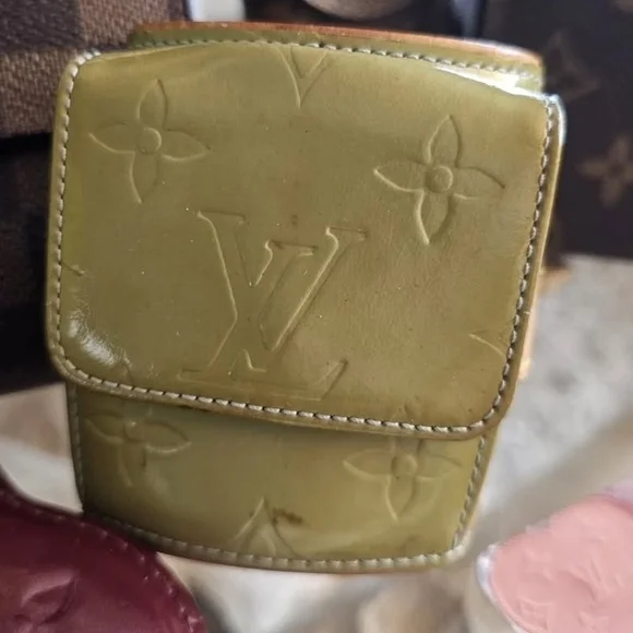 Louis Vuitton Olive and Tan Wristlet - Picture 3 of 16